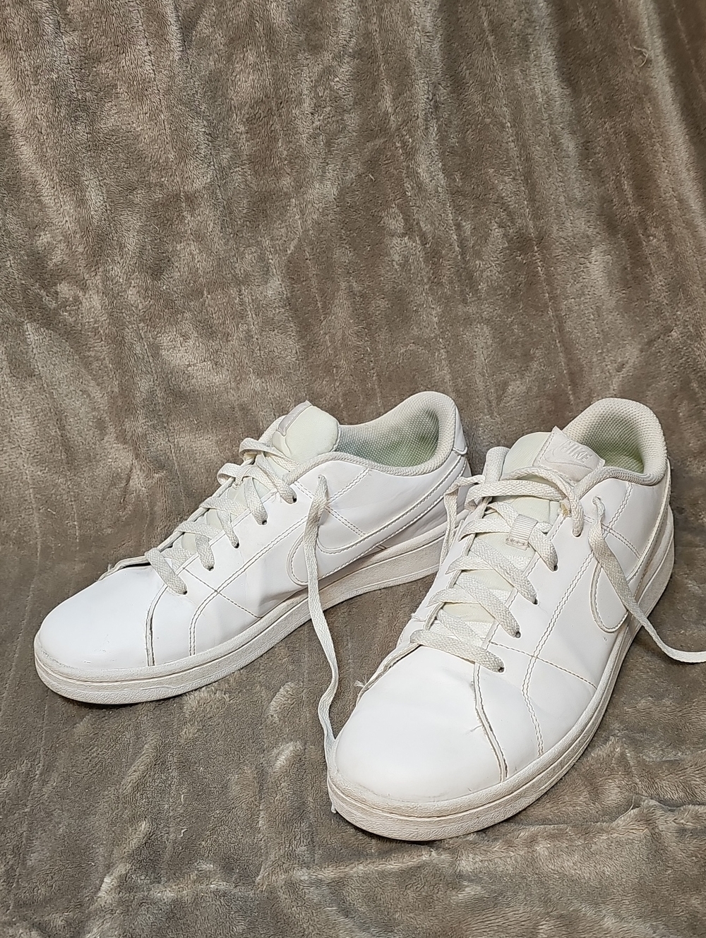 Nike Court Royale 2 Men’s Triple White Low-Top Sneaker Court Clsssic Retro
